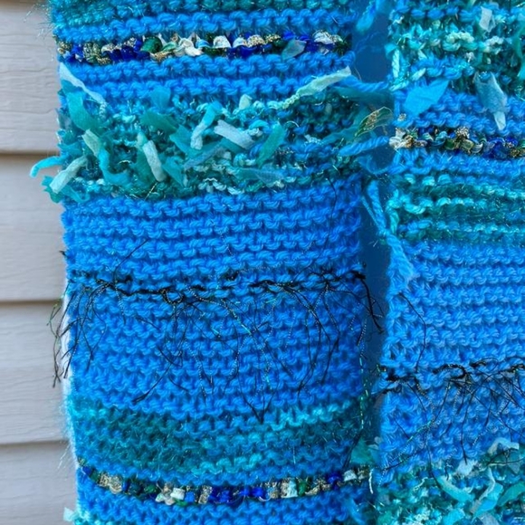 Handknit Scarf - Picture 3 of 4